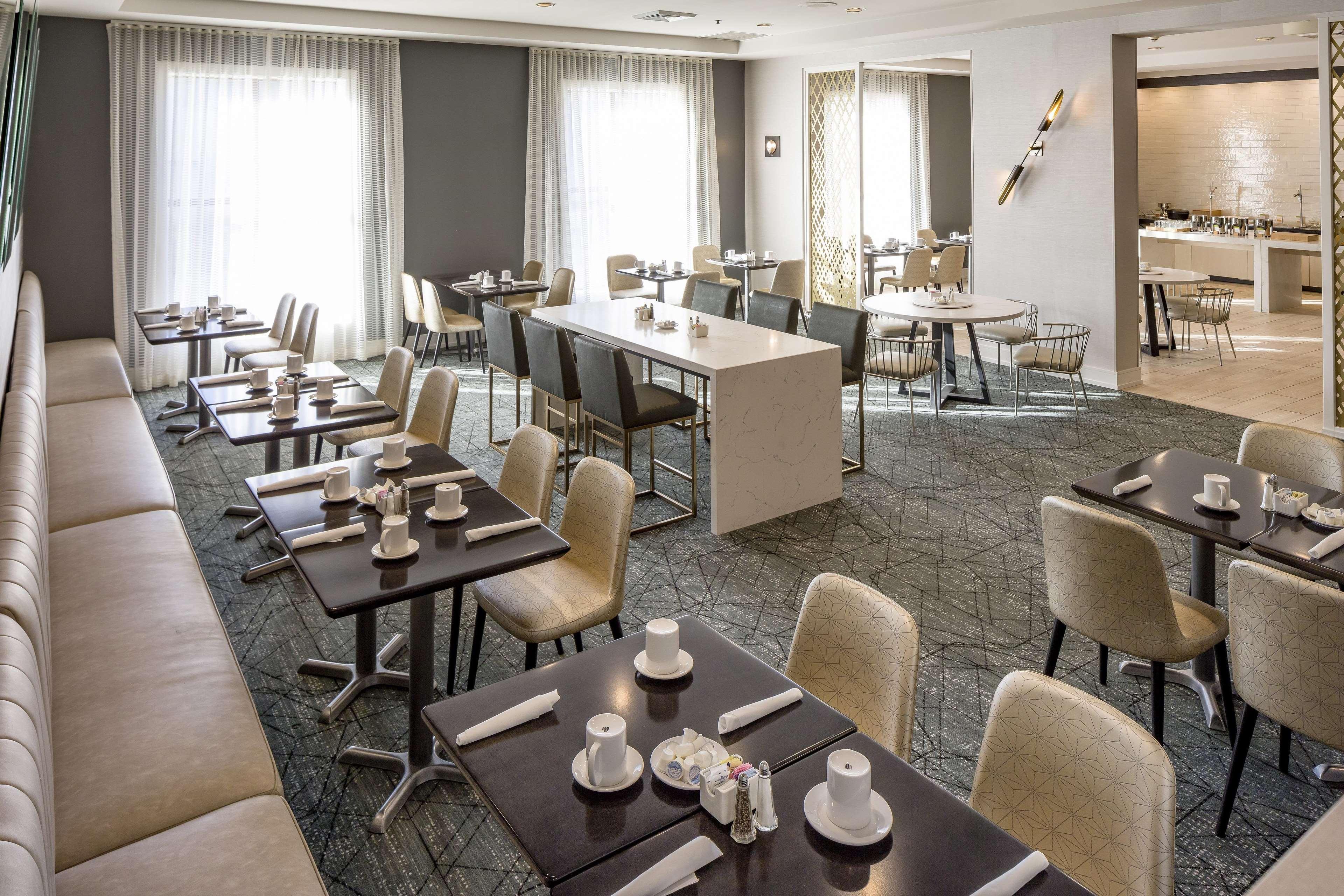 Отель Doubletree By Hilton Boston Logan Airport Челси Удобства фото