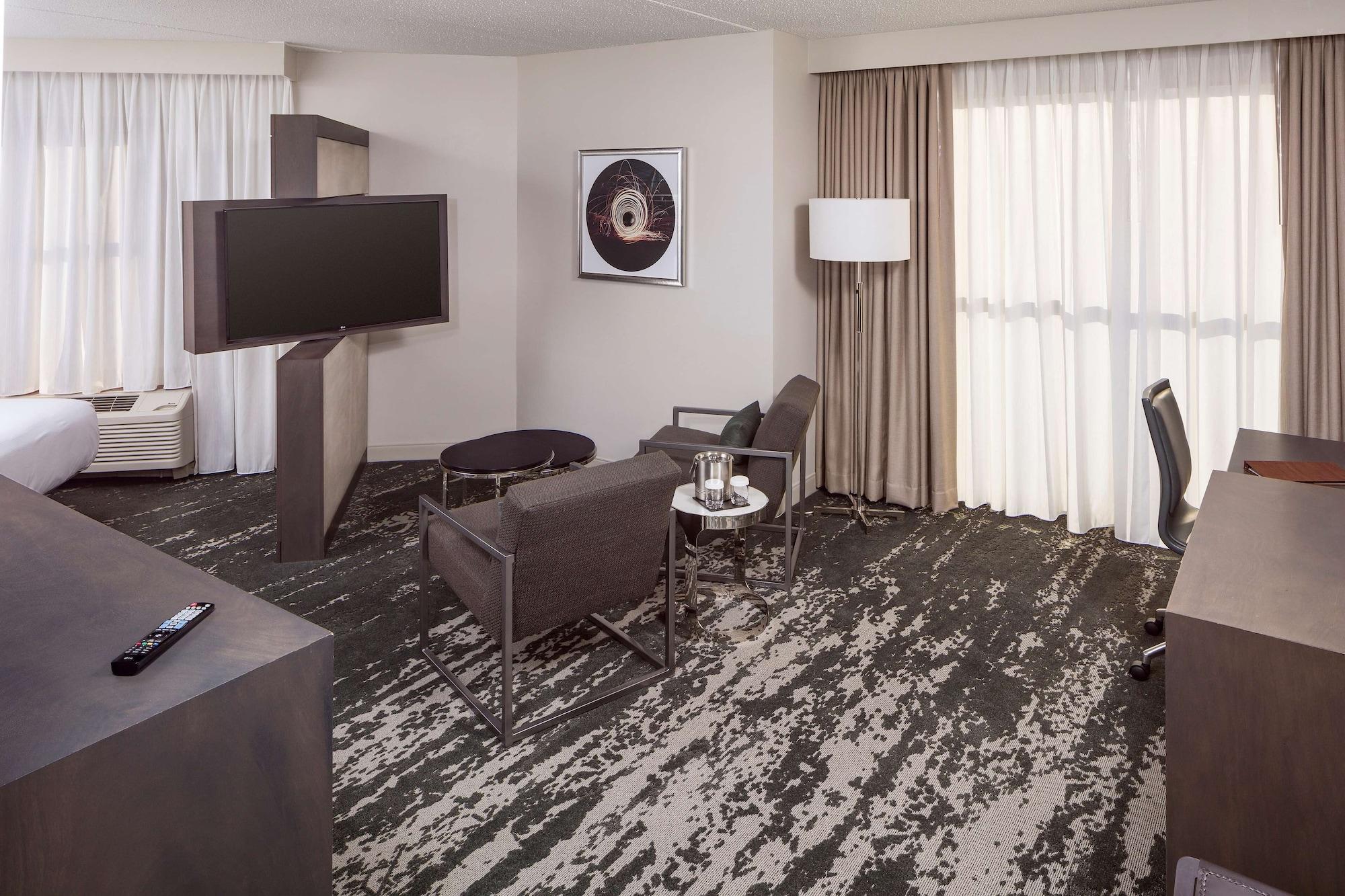 Отель Doubletree By Hilton Boston Logan Airport Челси Экстерьер фото
